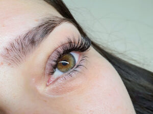 Aïris – Extensions de cils, rehaussement de cils – Beauté écoresponsable